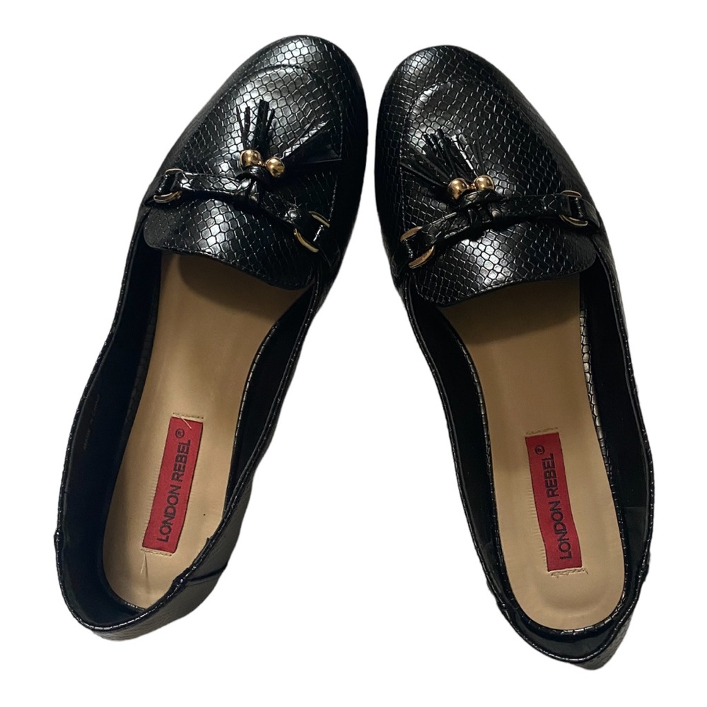 London Rebel Wide Fit tassel loafers in black Size 41